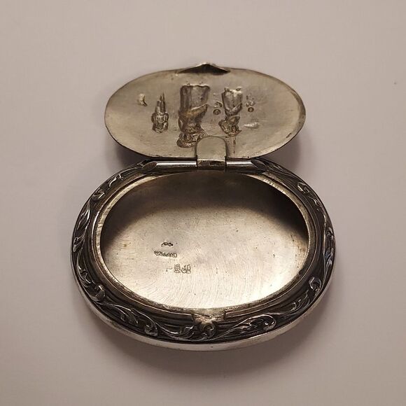 Antique Dutch Silver Snuff Pill Box Repousse Scene - Picture 3 of 9